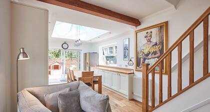Host & Stay | Bankside Cottage