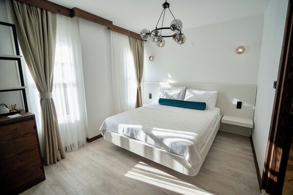 Deluxe Room (1) | In-room safe, soundproofing, free WiFi - Lina Guest House (Ayvalik)