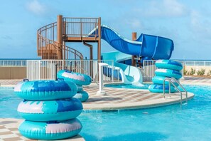 Inomhuspool och uppvärmd pool