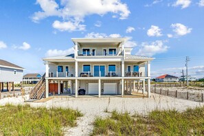 Exterior - Luxury Gulf Front 4 Bedroom, 3.5 Bath Home on beautiful Navarre Beach! (Navarre Beach)