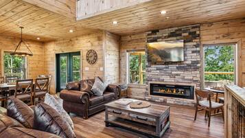 Ferienhütte, 5 Schlafzimmer | Wohnbereich | Smart-TV