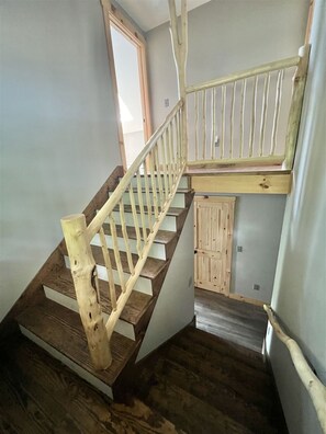 Interior - Eva's Place Limit 7 4 Bedroom Home (Sebago)