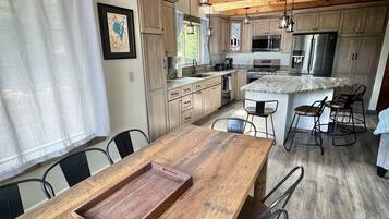 Villa, 4 Bedrooms | Private kitchen | Fridge, oven, coffee/tea maker, toaster