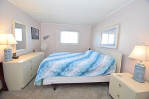 2 bedrooms, iron/ironing board, free WiFi - Thunder Island 81b 2 Bedroom Condo by RedAwning (Ocean City)