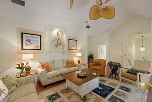 House, 3 Bedrooms | Living area