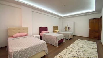 Standard Condo | 1 bedroom, iron/ironing board, free WiFi