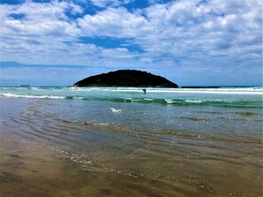 Beach nearby, white sand - Pousada Vale Verde Bungalows - Rosa (Imbituba)