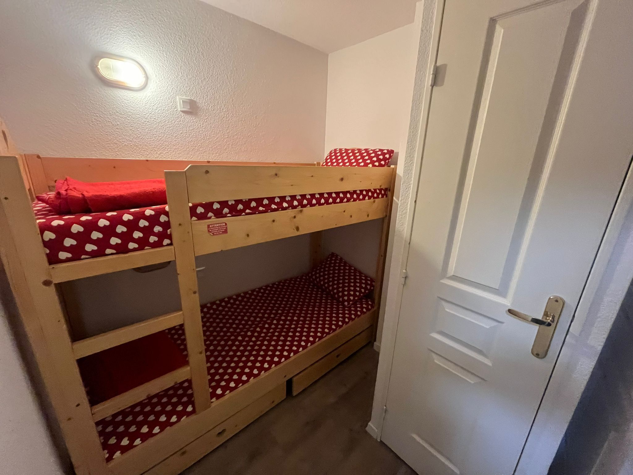 2 bedrooms, travel cot