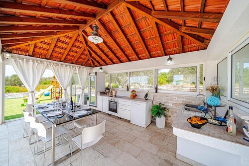 Holiday house with Private Pool