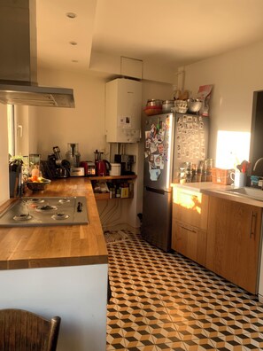 Kühlschrank, Ofen, Herdplatte, Geschirrspüler