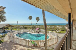 A heated pool - Directly on the Gulf - Unit 16 - 1 Bedroom - Second Floor - Sleeps 4 (Venice)