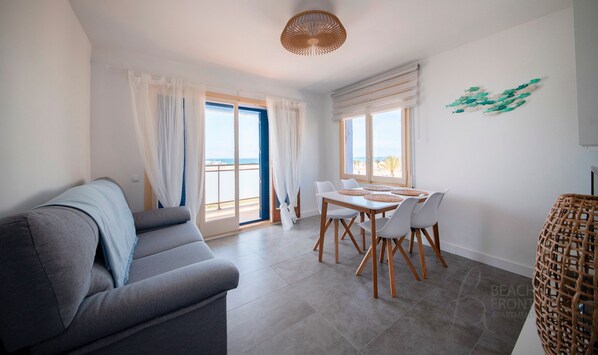 Apartment | 3 bedrooms - R154 - Apartamento Frente AL MAR EN Coma-ruga 3 (El Vendrell)