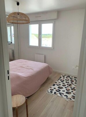 3 chambres, fer et planche à repasser, Wi-Fi