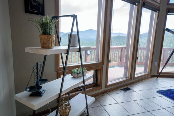 Interior - Best view! Infinity Swing, Spa, Decks, Big Kitchen, 3,100 Sq Ft, A/C, Ping Pong (Bailey)