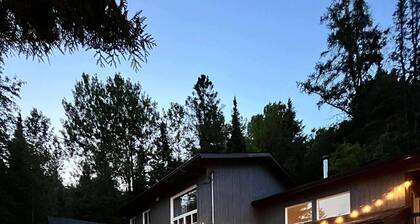 Lake house, 5BR with sandy beach, SPA and fire place