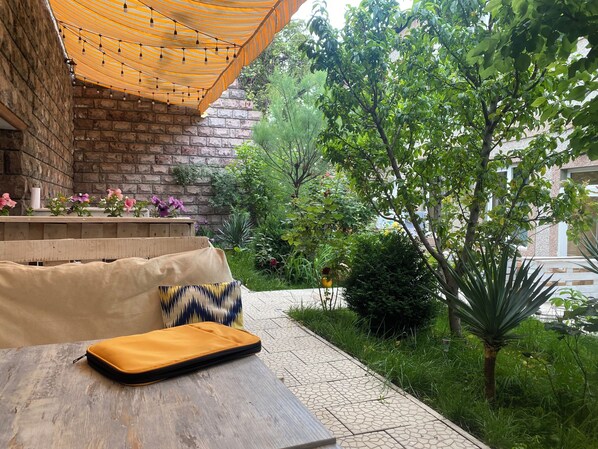 Delad sovsal - Economy - uteplats | Terrass/Patio