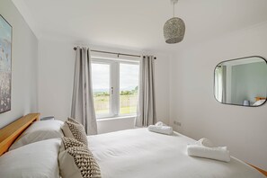 3 Schlafzimmer, Reisekinderbett, WLAN, Bettwäsche