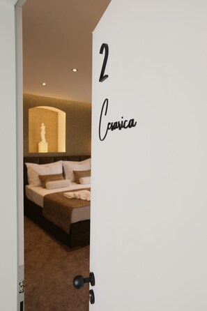 In-room safe, blackout drapes, soundproofing, free WiFi - MAPE Luxury Rooms (Split)