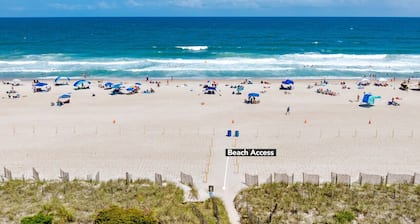 Unique Getaway Steps to Wrightsville Beach!