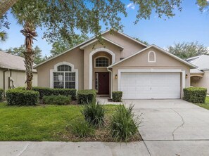 4 bedrooms - Private Pool Close to Disney Lg Hm Slps 8 (Kissimmee)
