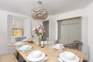 Dining - Mount Pleasant -  a house that sleeps 8 guests  in 4 bedrooms (St Ives)