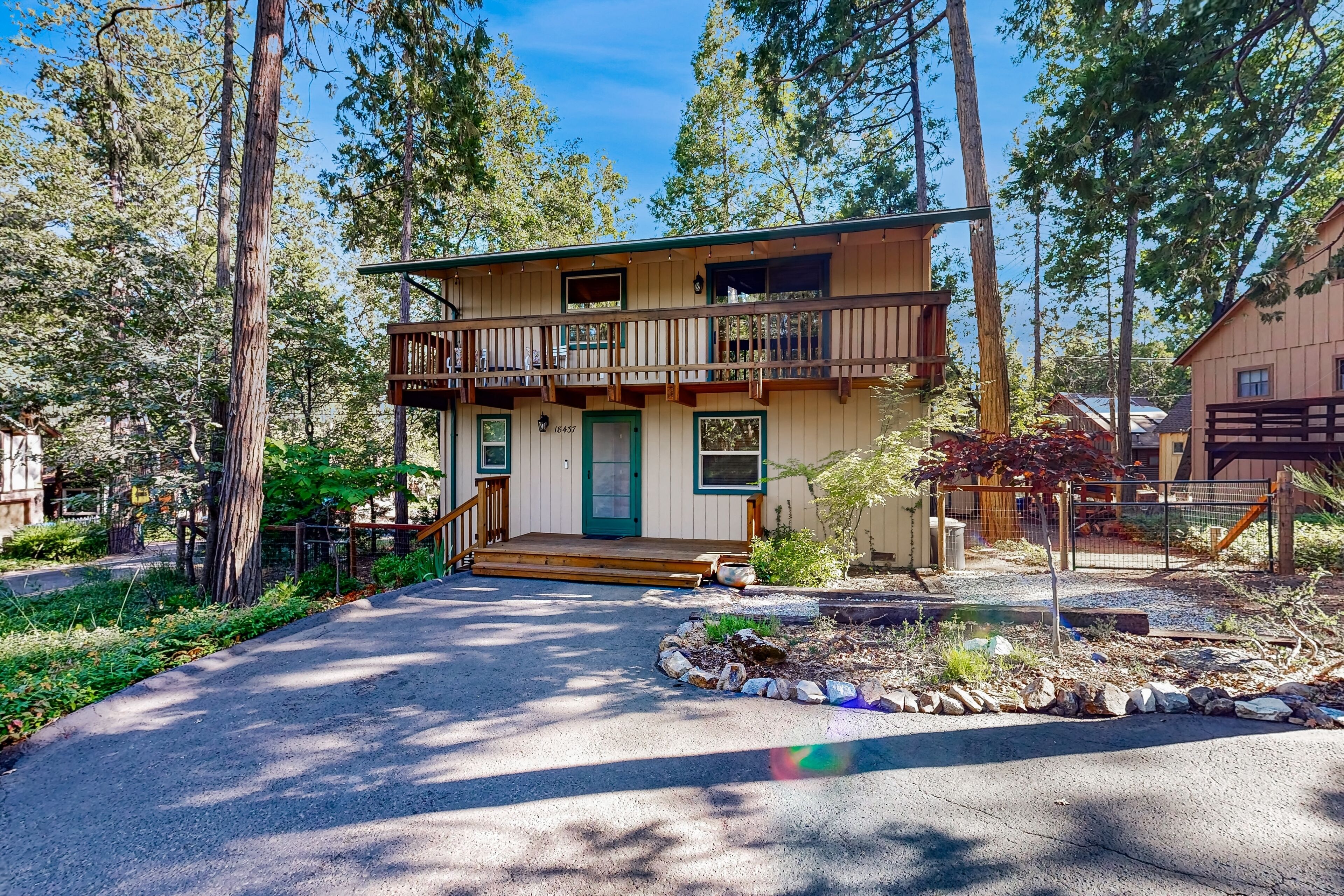 Cozy home with wood burning fireplace, spacious deck, and BBQ