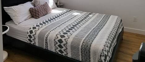 2 soverom, strykejern/-brett, wi-fi og sengetøy