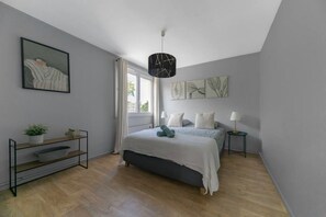 2 bedrooms, desk, iron/ironing board, travel cot