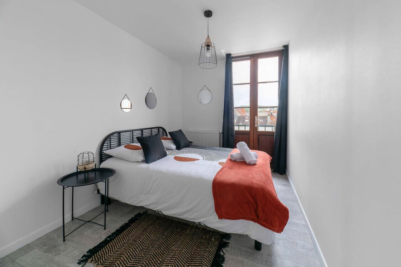 2 bedrooms, iron/ironing board, travel crib, free WiFi