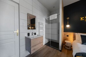 1 chambre, fer et planche Ă repasser, lit parapluie, Wi-Fi gratuit