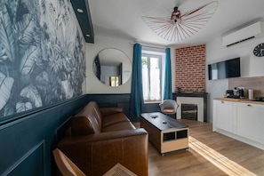 TV - Appartement design et climatisé proche de la gare (Vichy)
