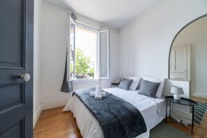 2 chambres, fer et planche à repasser, lit parapluie, Wi-Fi gratuit