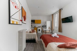 1 bedroom, iron/ironing board, WiFi, bed sheets