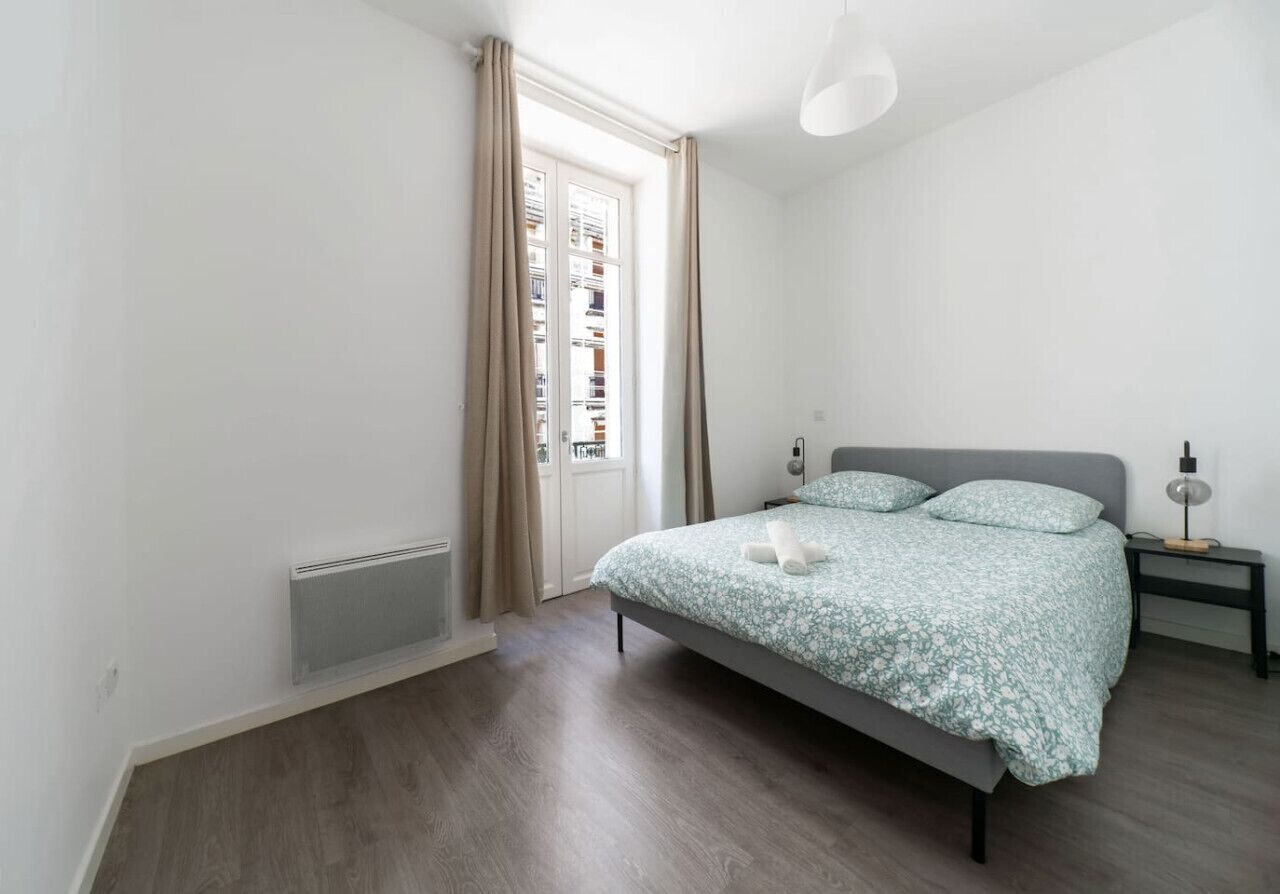 3 bedrooms, iron/ironing board, travel cot, free WiFi