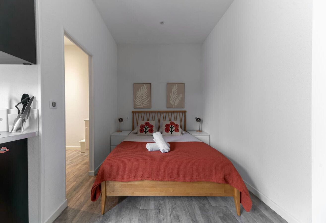 1 bedroom, iron/ironing board, WiFi, bed sheets