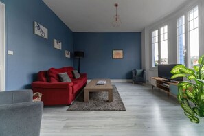 TV - Appartement calme et lumineux proche Thermes (Vichy)