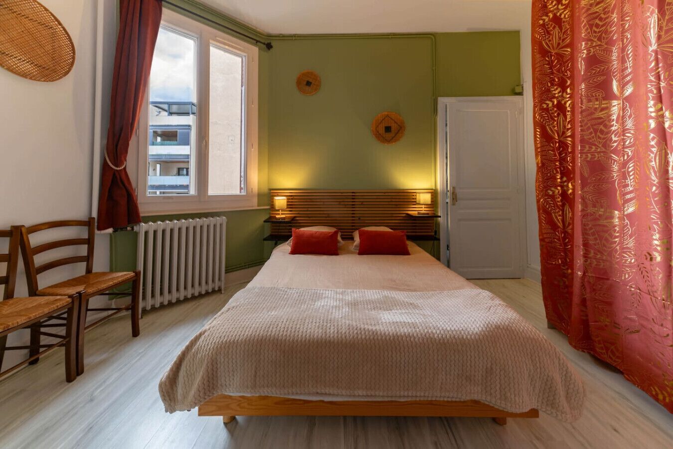 1 bedroom, iron/ironing board, travel cot, WiFi