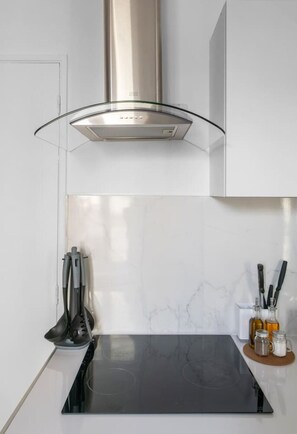 Microones, cafetera i tetera i torradora