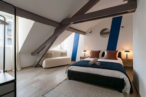 1 slaapkamer, een strijkplank/strijkijzer, gratis wifi, beddengoed