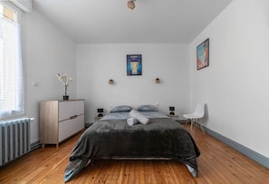 1 bedroom, iron/ironing board, travel crib, free WiFi - Design and bright apartment, free parking (Vichy)