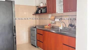 Geladeira, fogĂŁo, cooktop, cafeteira/chaleira