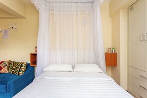 1 bedroom, iron/ironing board, WiFi, bed sheets