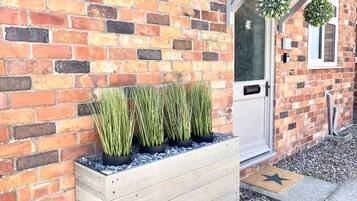 House | 1 bedroom, free WiFi, bed sheets