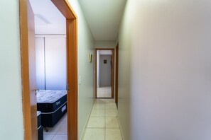 2 bedrooms, iron/ironing board, Internet, bed sheets