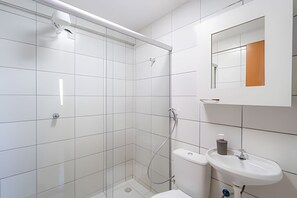 Bathroom - Ap 2Qts, Up to 5 guests, Parking, Elevator (Brasília)