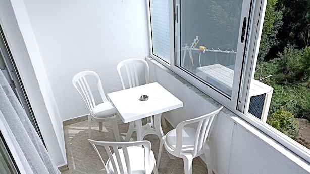 Outdoor dining - Studio Sea View in Durres Plazh Area (Durrës)