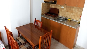 Dining - Studio Sea View in Durres Plazh Area (Durrës)