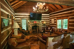 Interior - Weekend cabin retreat on a secluded 1,000 acres. Miles of hiking trails. (Linden)