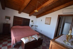 2 chambres, fer et planche à repasser, Wi-Fi gratuit