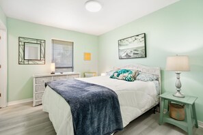 2 slaapkamers, een strijkplank/strijkijzer, gratis wifi, beddengoed